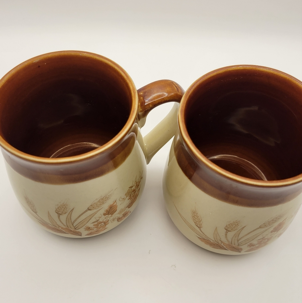 1970s Mug with Wheat and Flower Design. Stoneware. MADE IN JAPAN. - Picture 4 of 8